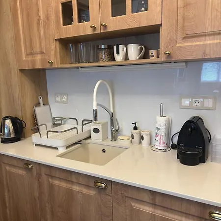 Charming Flat In - Steps From Ndk Apartment